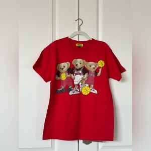 Men's Chinatown Market Red Basketball Bears T-Shirt Size Large
